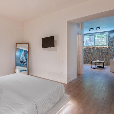 Saronis Suites Saronida Экстерьер фото