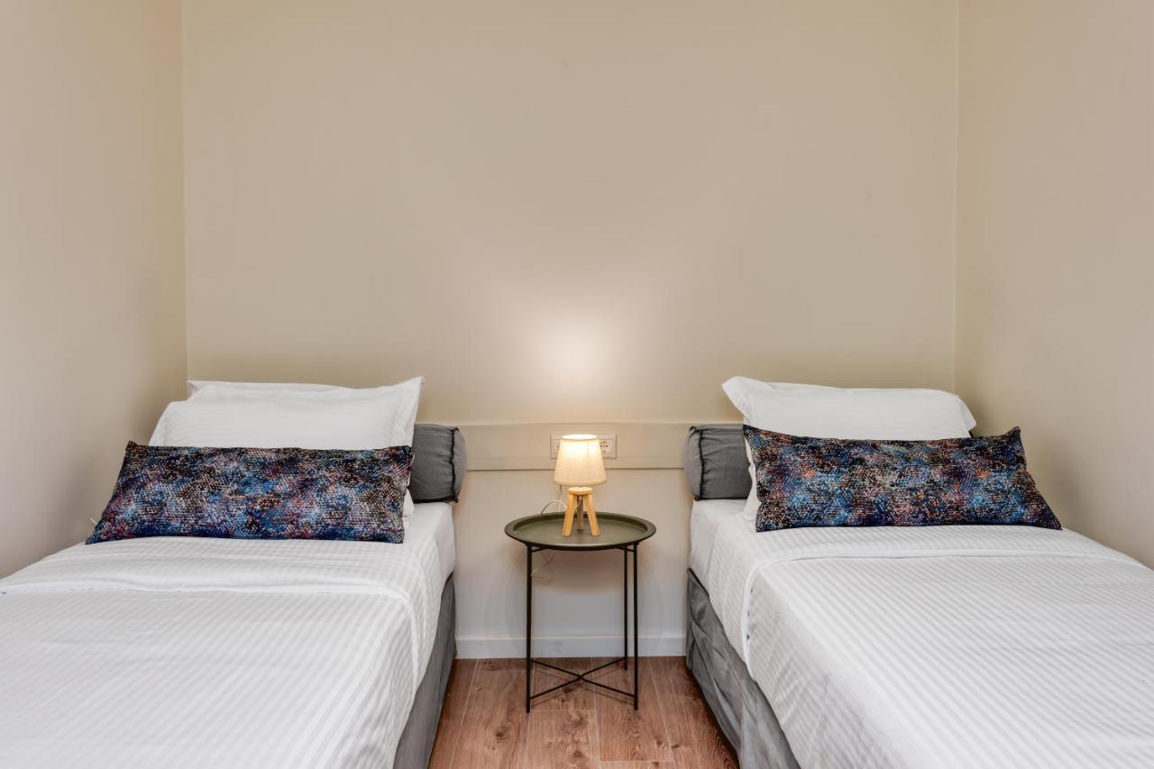 Saronis Suites Saronida Экстерьер фото