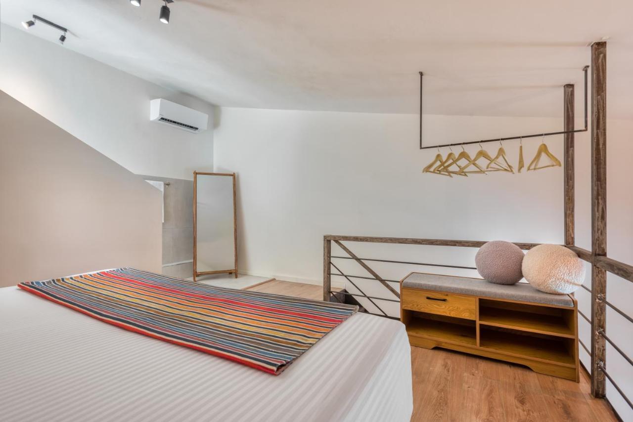 Saronis Suites Saronida Экстерьер фото