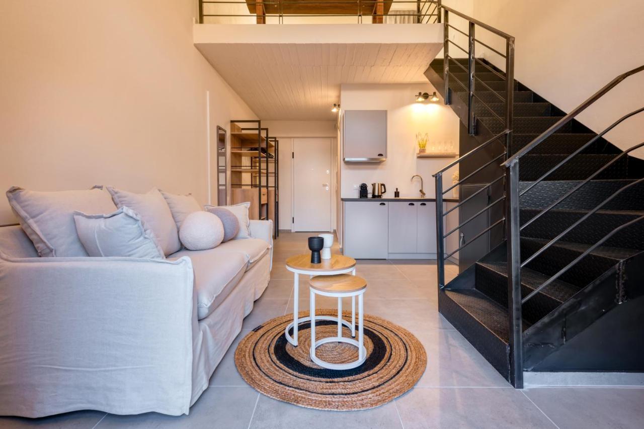 Saronis Suites Saronida Экстерьер фото
