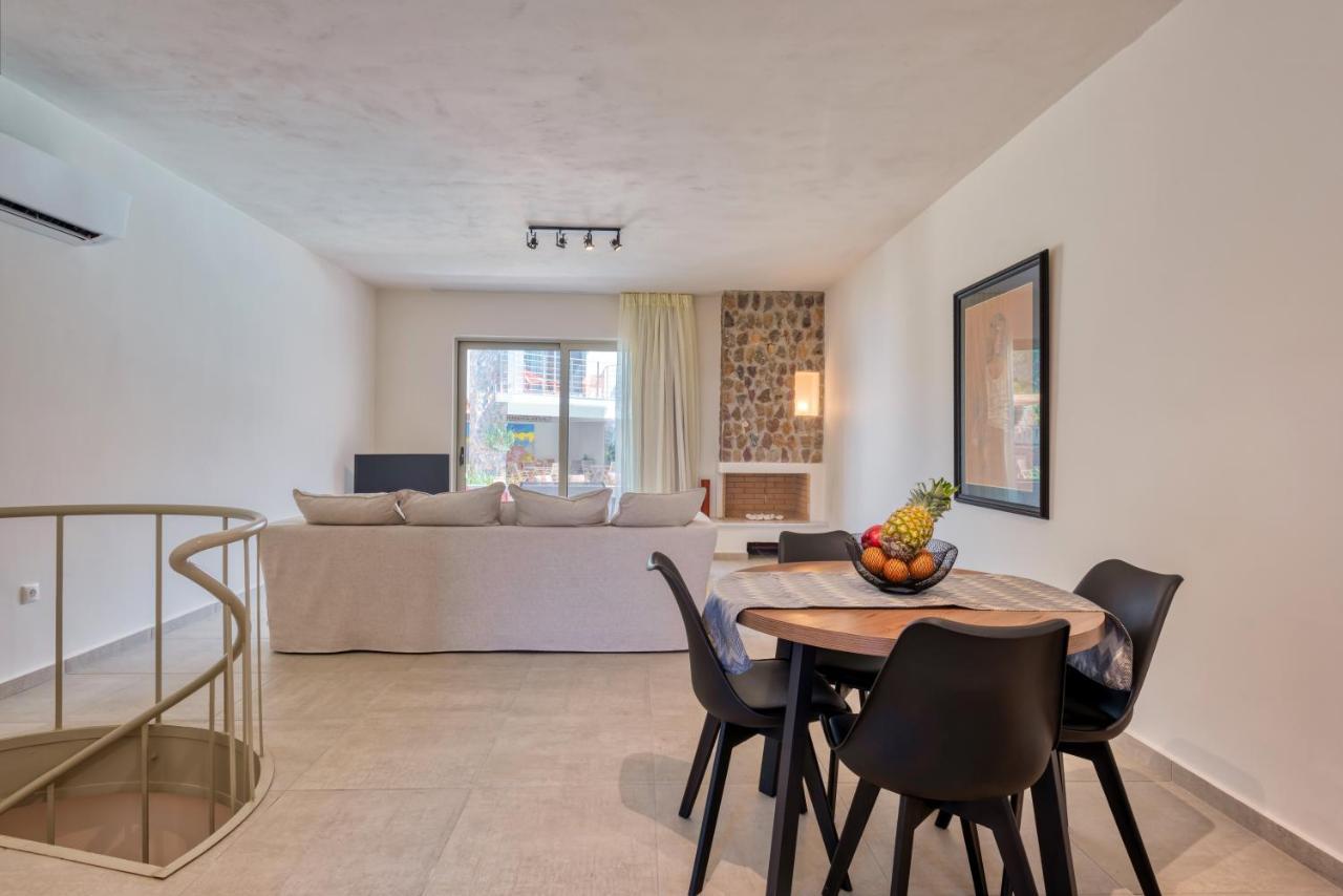 Saronis Suites Saronida Экстерьер фото