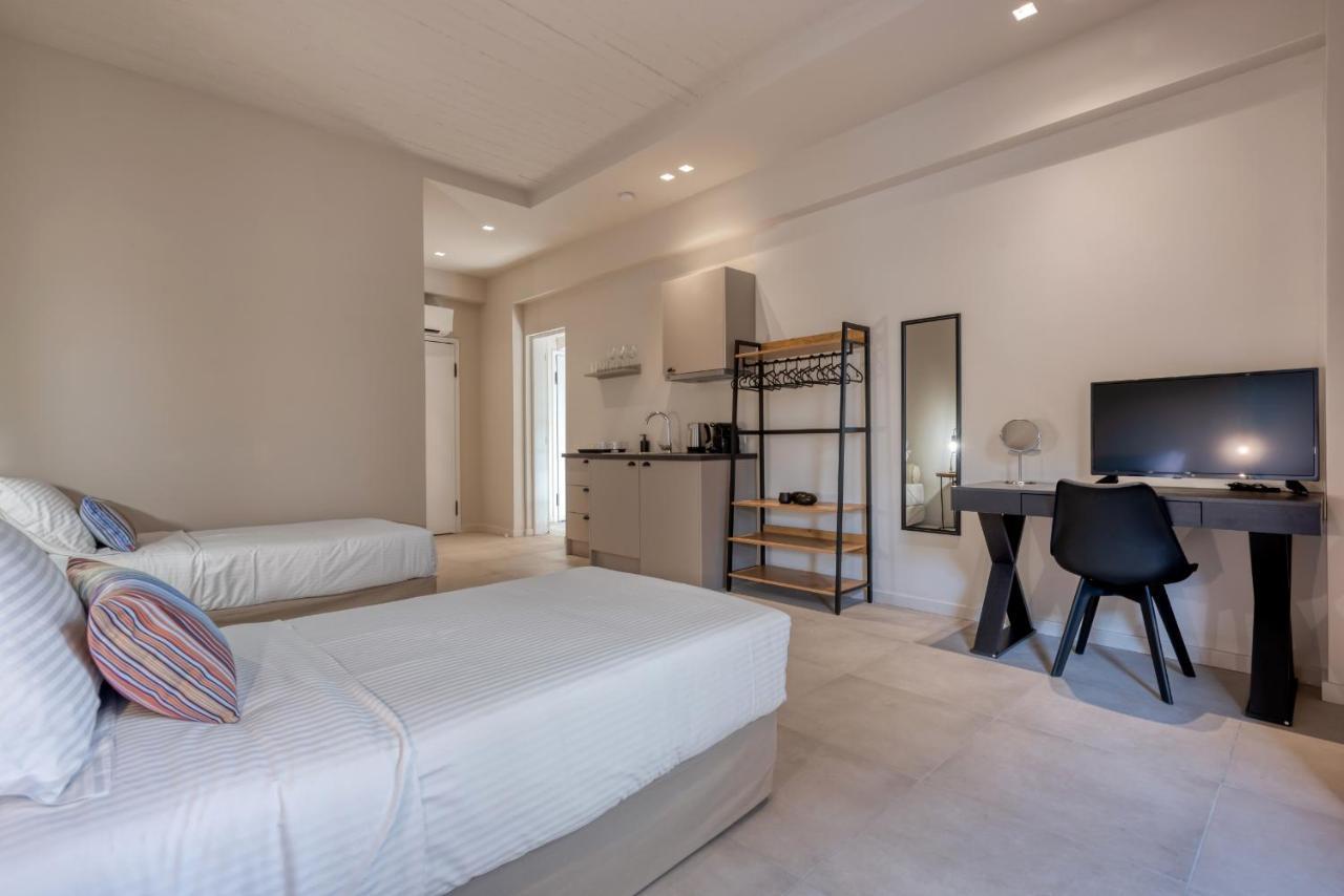 Saronis Suites Saronida Экстерьер фото