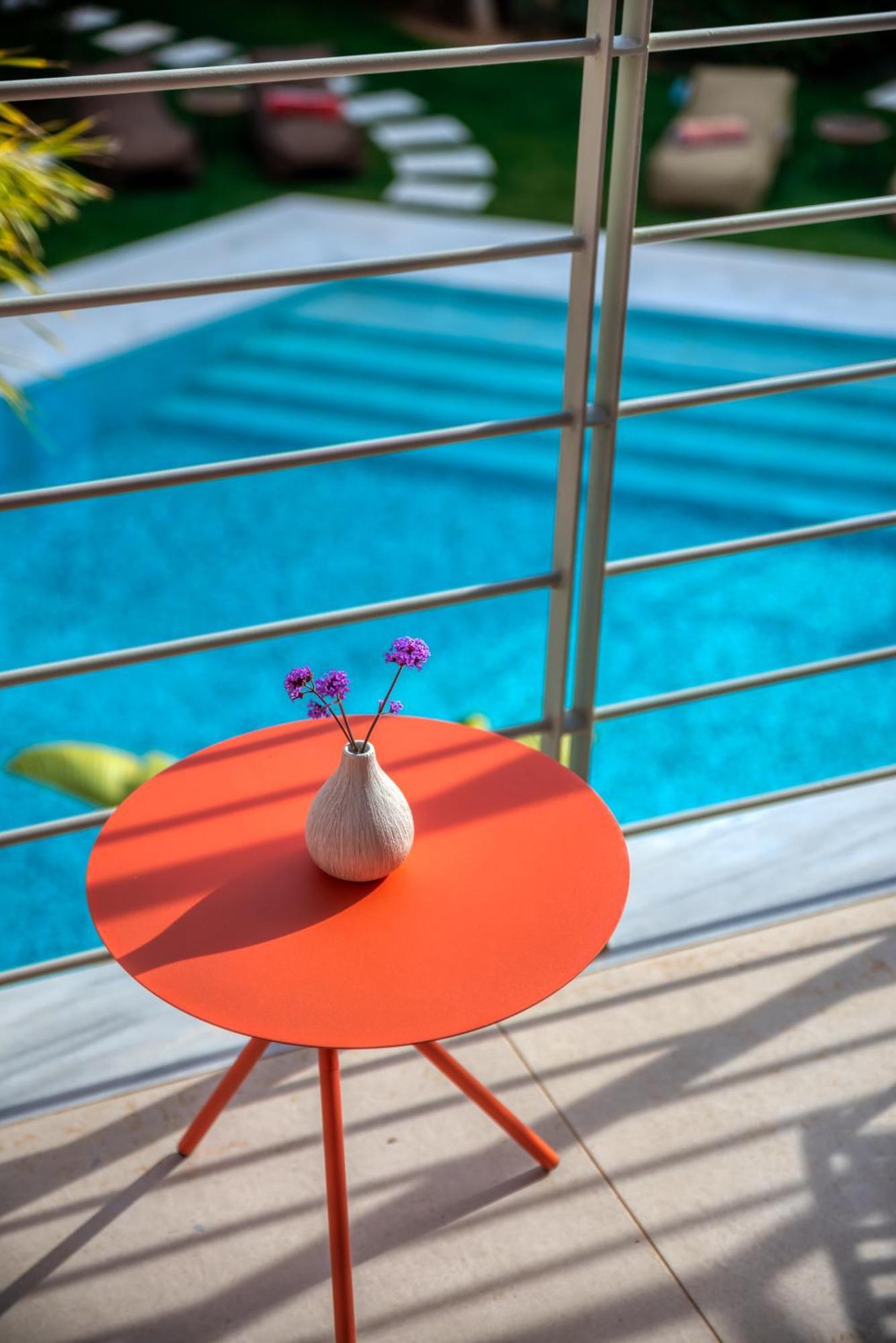 Saronis Suites Saronida Экстерьер фото