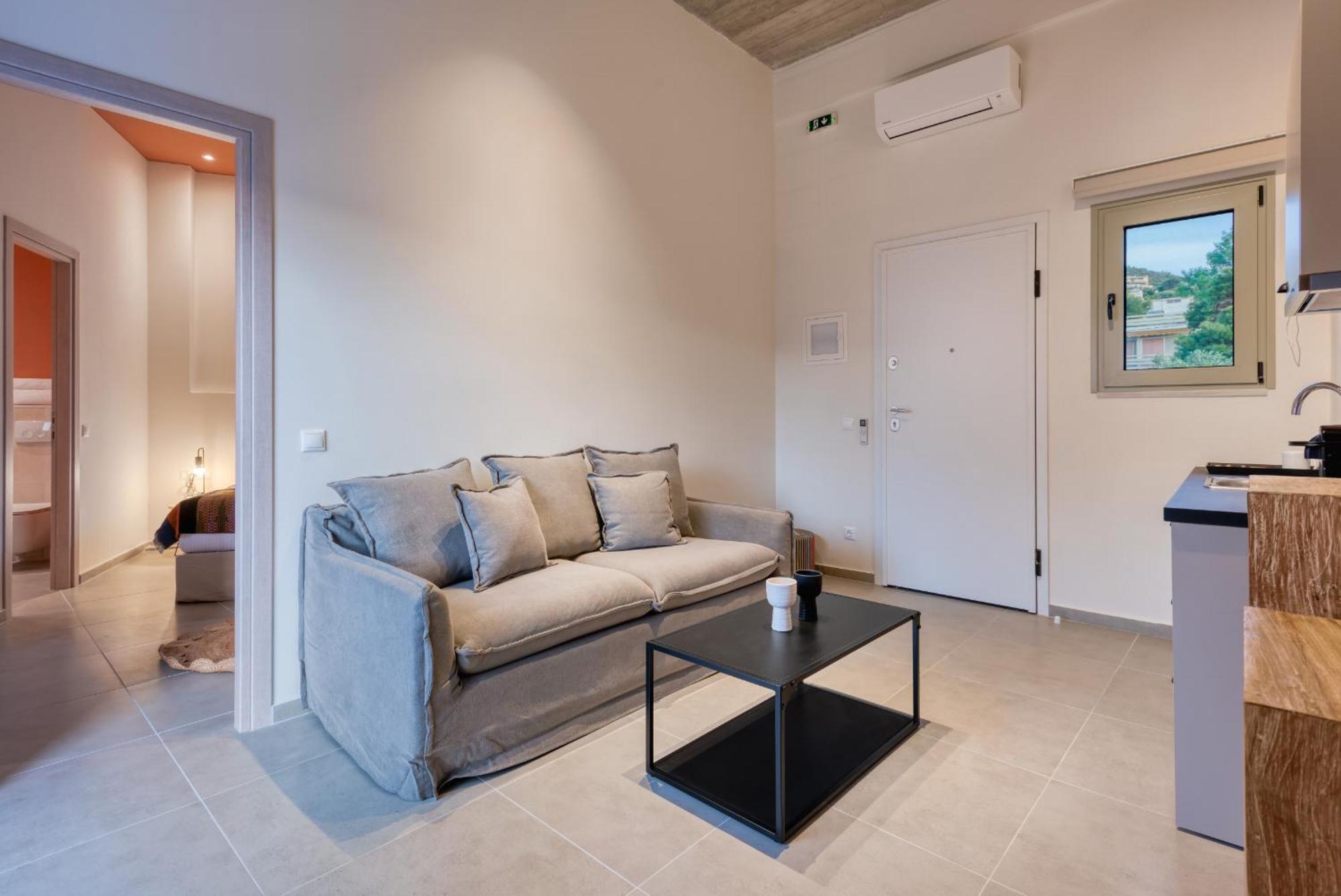 Saronis Suites Saronida Экстерьер фото