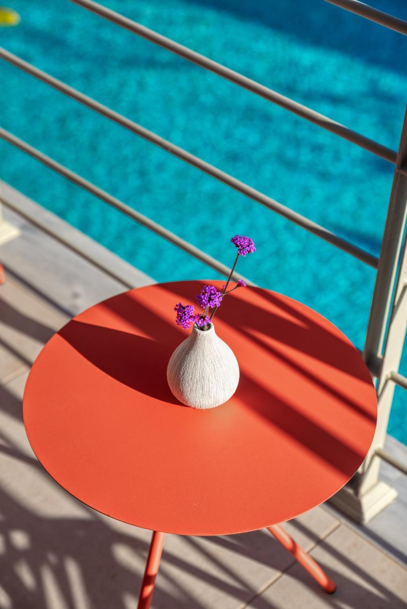 Saronis Suites Saronida Экстерьер фото