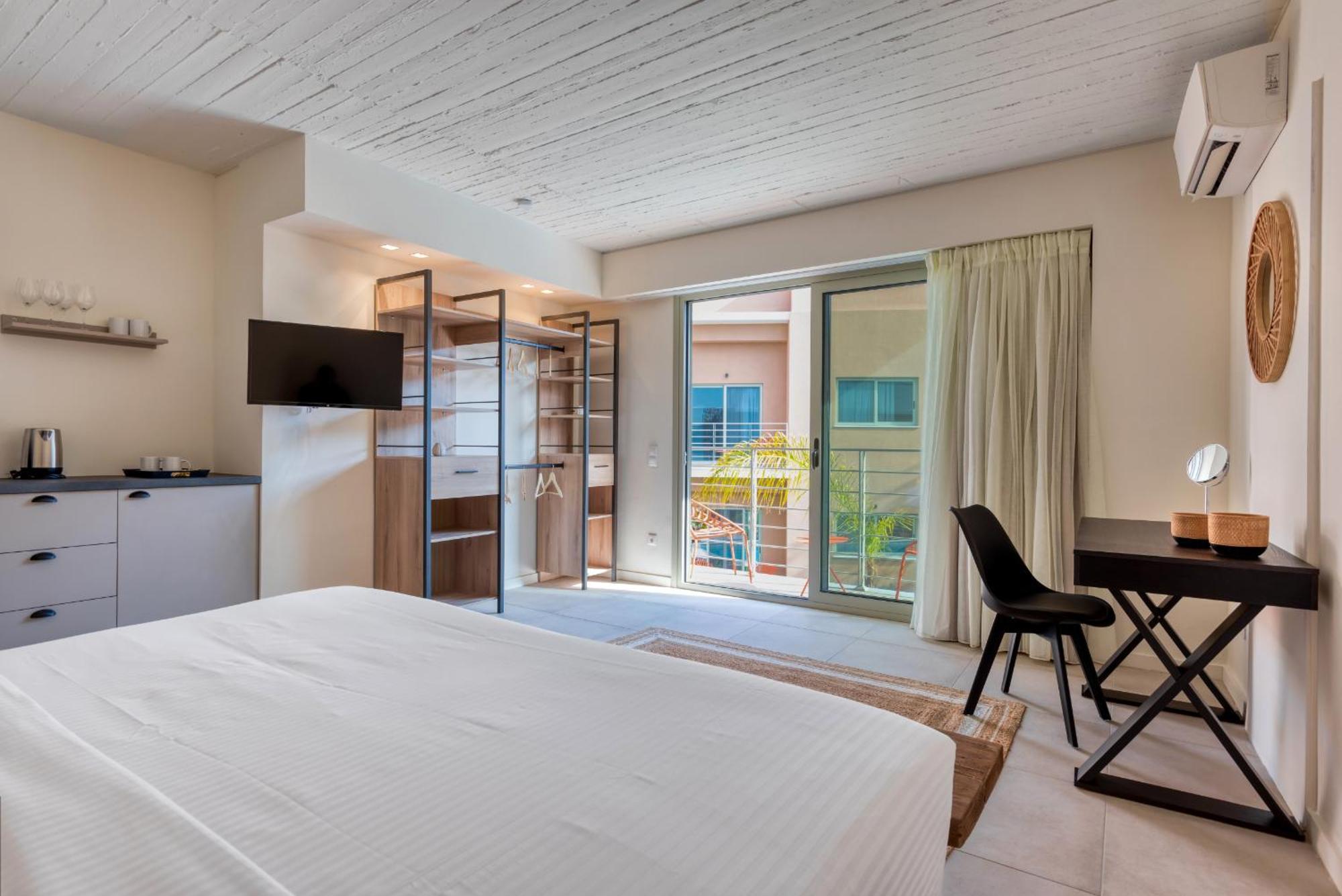 Saronis Suites Saronida Экстерьер фото