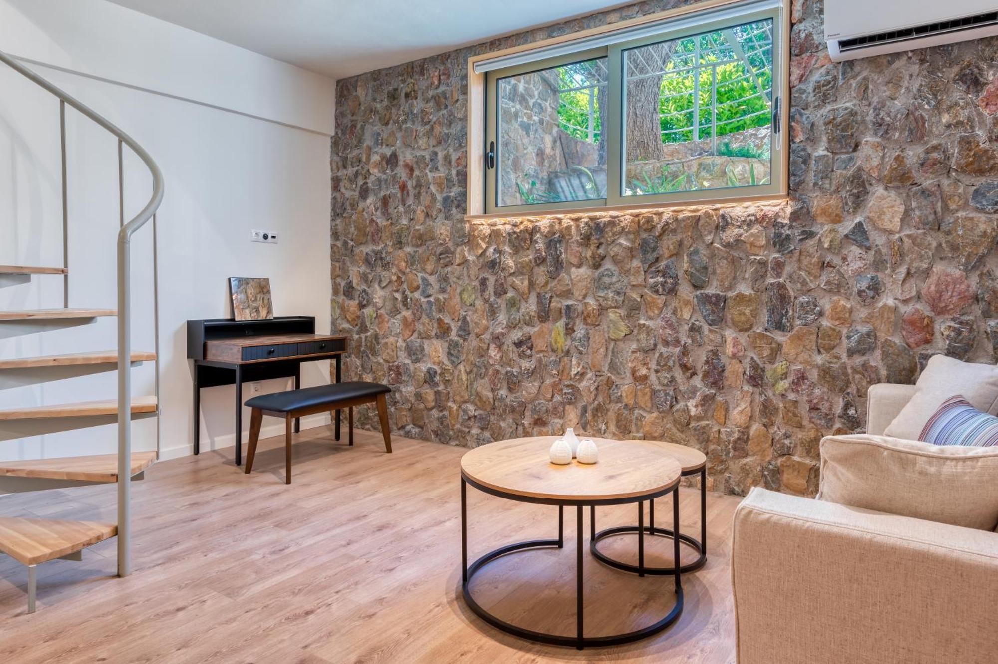 Saronis Suites Saronida Экстерьер фото